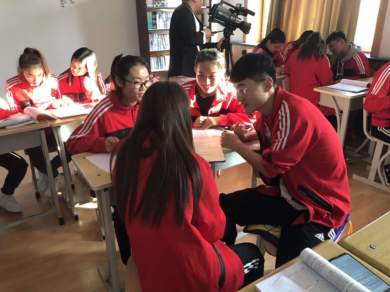图片2.jpg 图片2.jpg