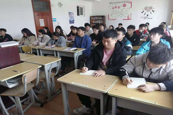 图片二.jpg 图片二.jpg