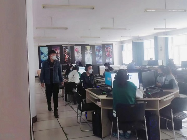 图1:普通话考试现场.jpg 图1:普通话考试现场.jpg