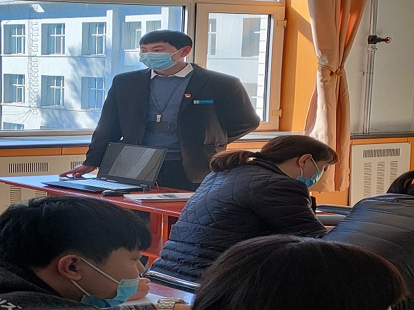 图1:宋琪主任主持会议.jpg 图1:宋琪主任主持会议.jpg