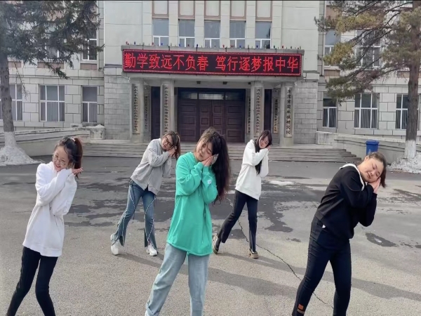 图片4.jpg 图片4.jpg